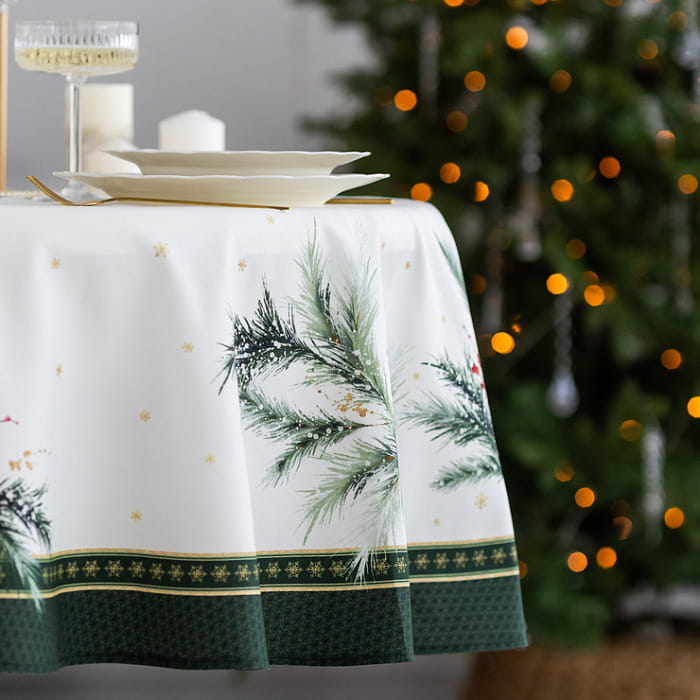 Скатерть овальная 170х220 см "Ветви Рождества"