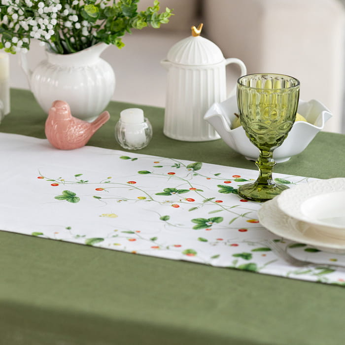 Дорожка 40х145 см "Земляничная поляна " декоративная