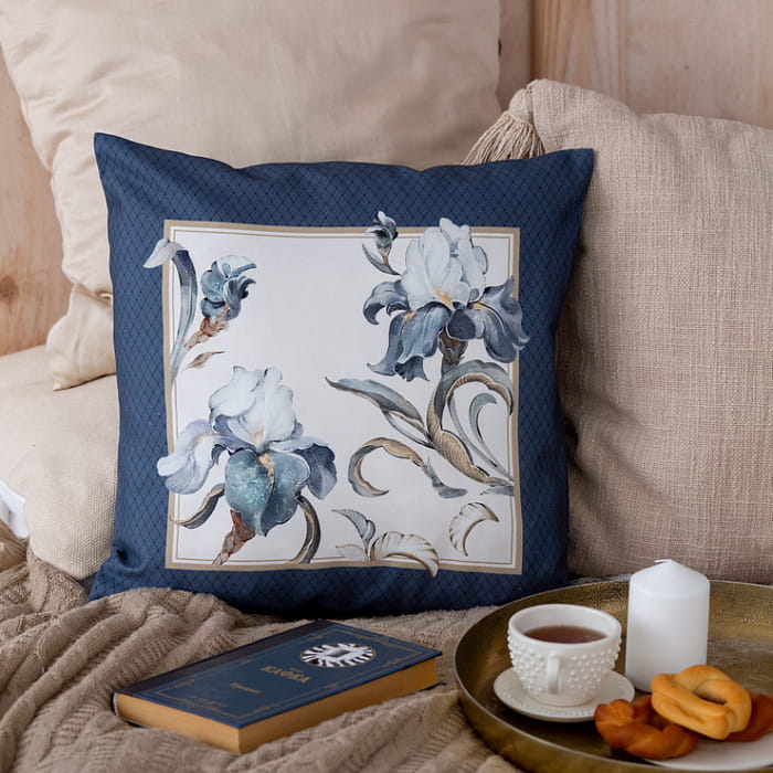 Декоративная наволочка "Айрис" синяя рамка