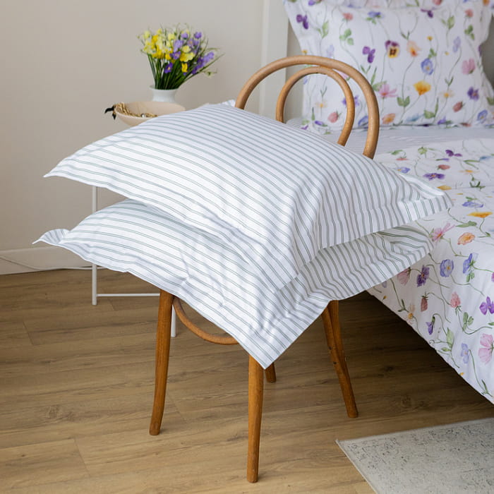 Наволочка 50х70 "Майская долина полоска"