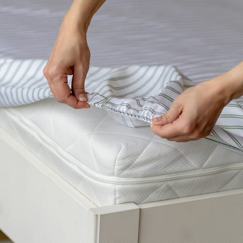 Простыня на резинке 120х200х30 "Майская долина"