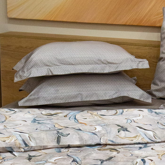 Наволочка 50х70 "Айрис" миндаль