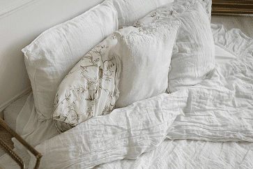 Как стирать постельное белье: советы по стирке в стиральной машине и вручную