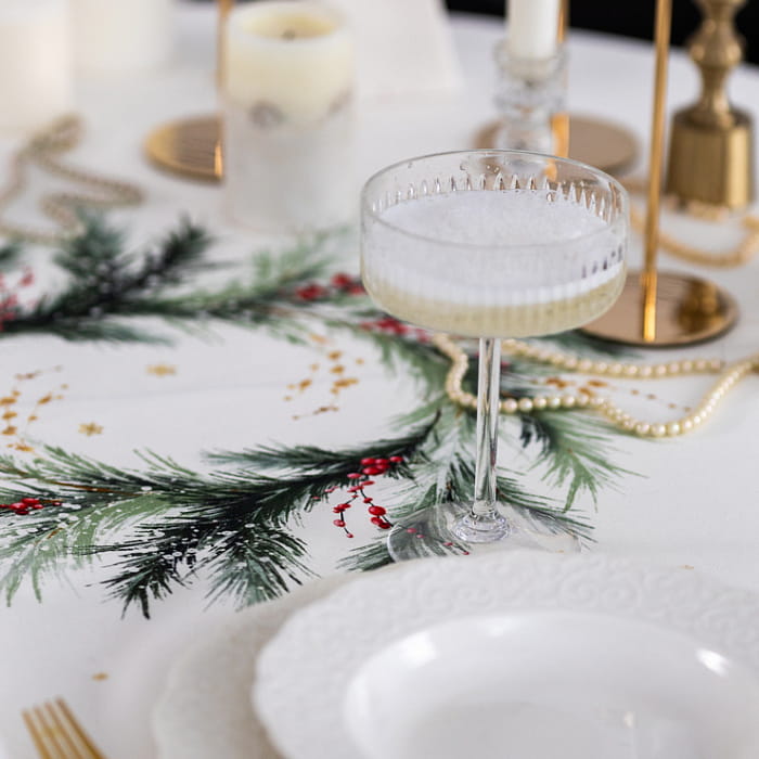 Скатерть 145х185 см "Ветви Рождества"