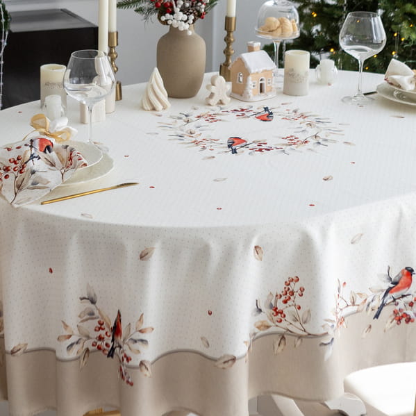 Скатерть овальная 170х250 см "Пернатые истории"