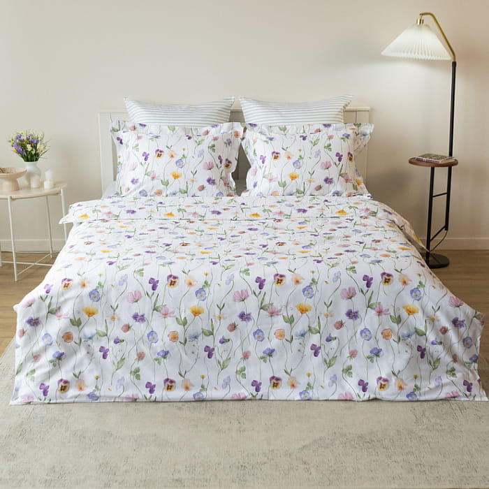 Двуспальный комплект постельного белья "Майская долина"