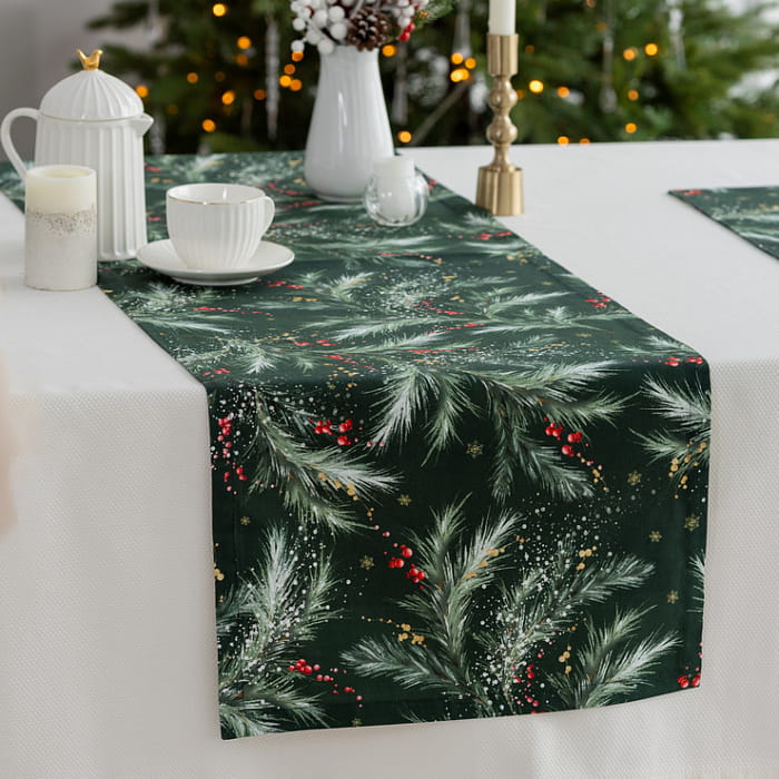 Дорожка 40х180 см "Ветви Рождества на изумрудном"
