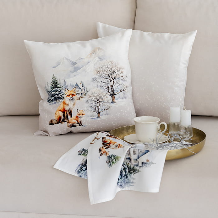 Декоративная наволочка "Морозное утро лисички"