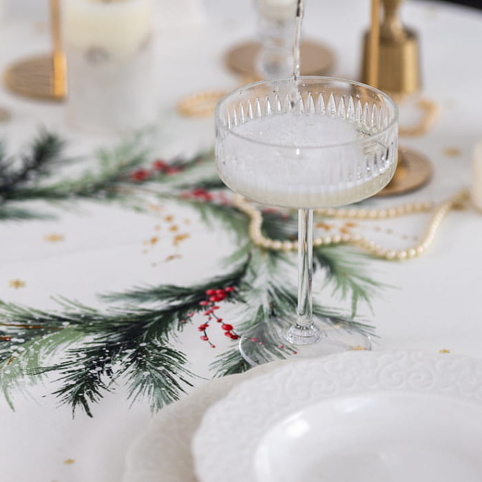 Скатерть 145х145 см "Ветви Рождества"