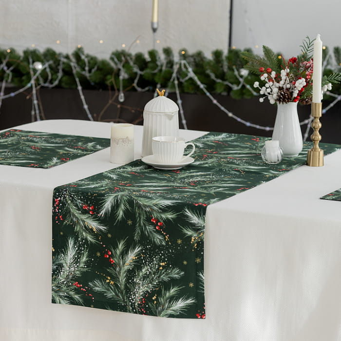 Дорожка 40х180 см "Ветви Рождества на изумрудном"