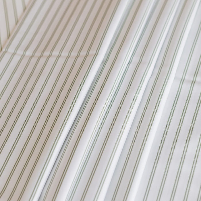 Простыня на резинке 100х200х30 "Майская долина"