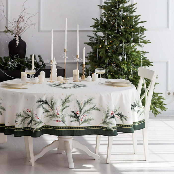 Скатерть овальная 150х200 см "Ветви Рождества"