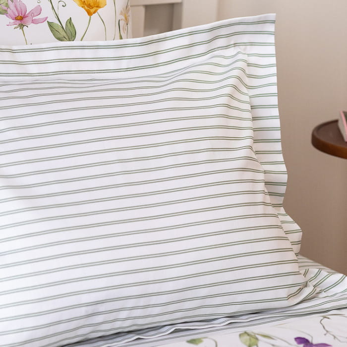 Наволочка 50х70 "Майская долина полоска"