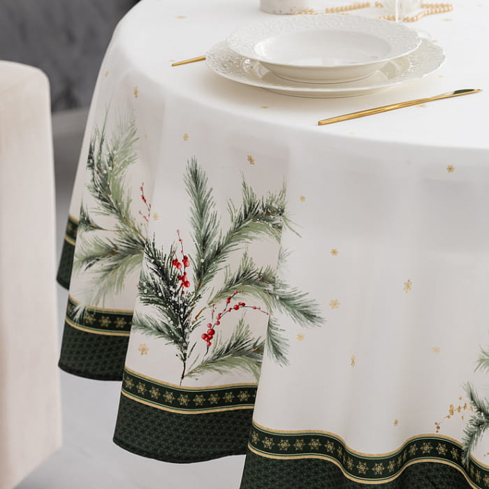 Скатерть круглая  D-170 см "Ветви Рождества"