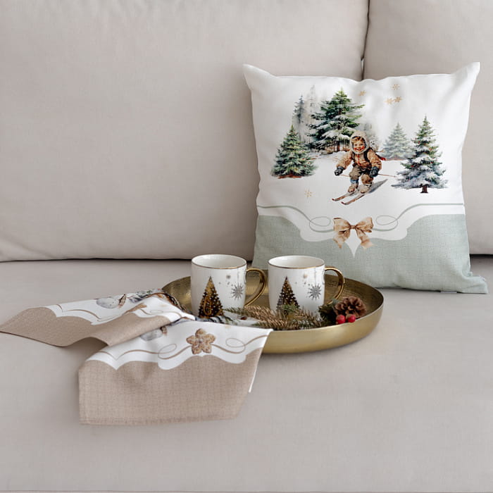 Декоративная наволочка "Пряничный домик с зеленой каймой"