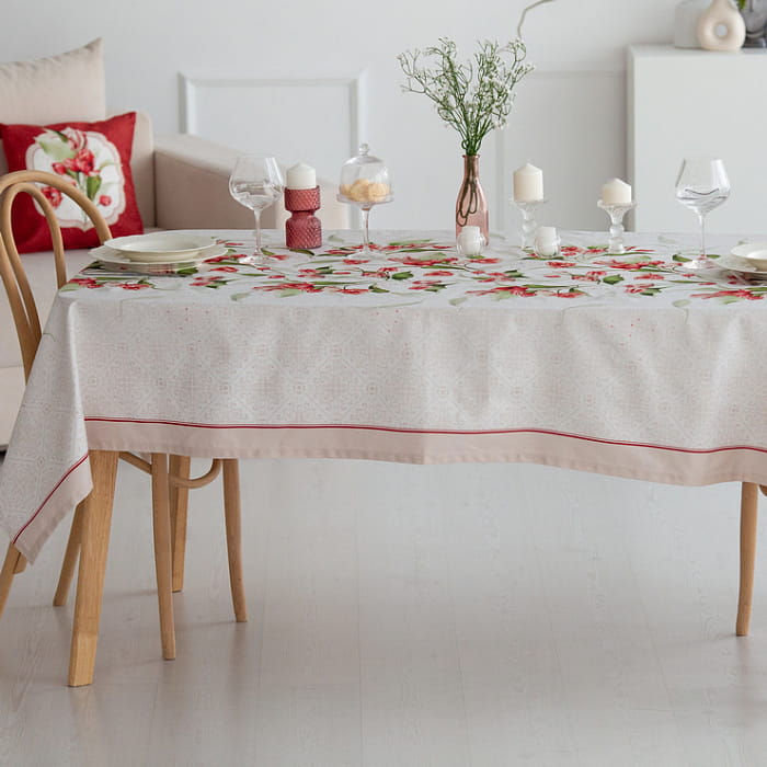 Скатерть 145х220 см "Алые тюльпаны"