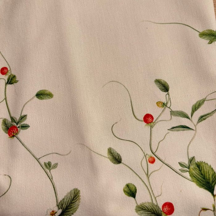 Сорт 2 Скатерть круглая D-150 см "Земляничная поляна"/1