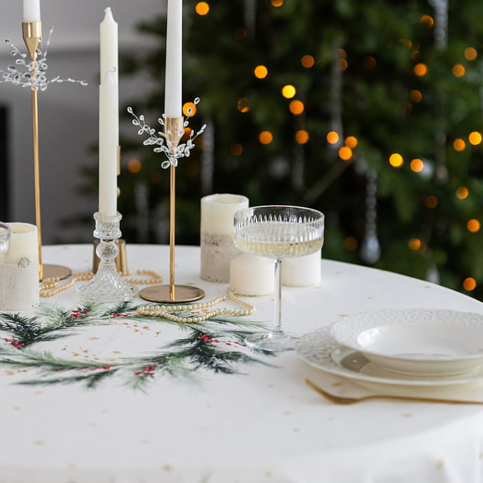 Скатерть круглая D-150 см "Ветви Рождества"