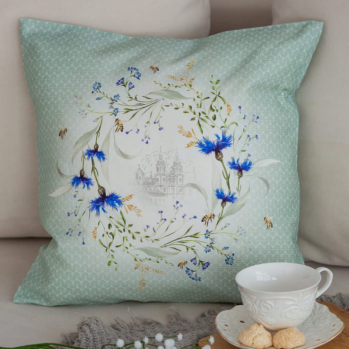 Декоративная наволочка "Васильки" венок