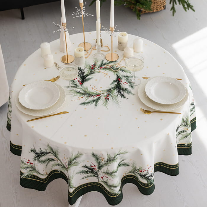 Скатерть круглая  D-170 см "Ветви Рождества"