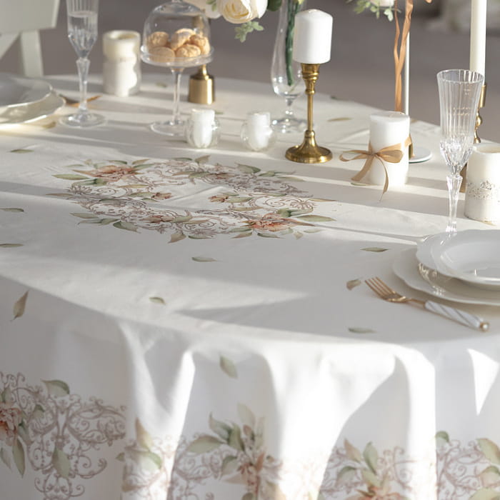 Скатерть овальная 150х200 см "Луиза"