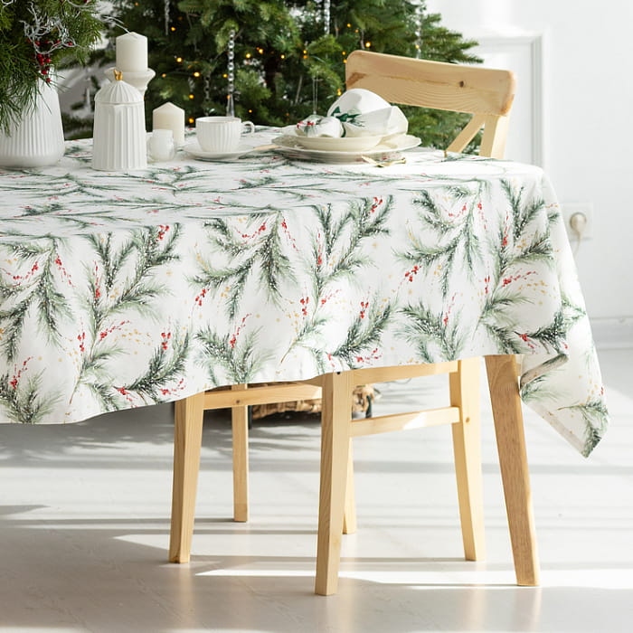 Скатерть 115х165 см "Ветви Рождества"