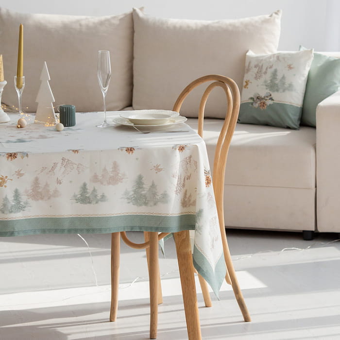 Скатерть 145х145 см "Снежный ангел"